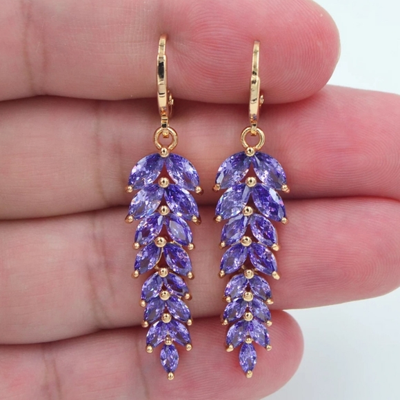 🎀18k Luxury Amathyst Leaf Drop Earrings - Picture 5 of 5